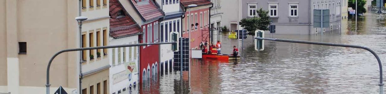 Adapting to life along rivers in a changing climate